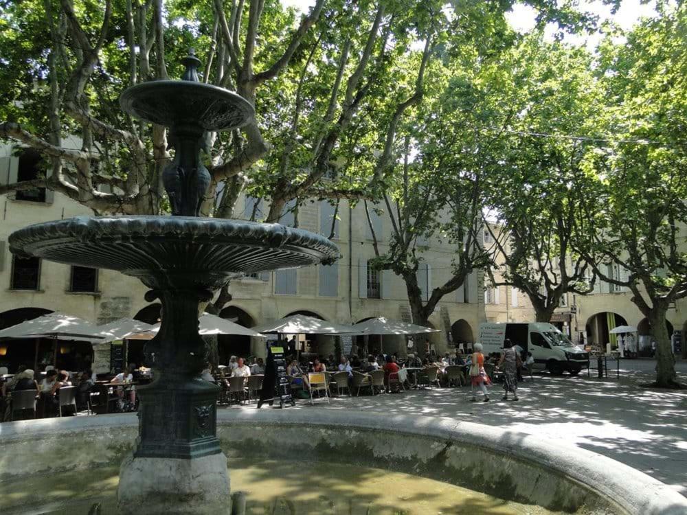 Une chambre à Uzès Esterno foto